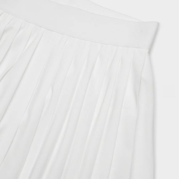 Aritzia Movetech Tennis Pro Skirt - Picture 3 of 9